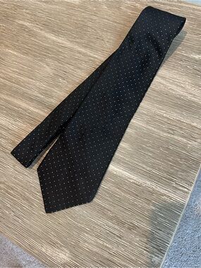 Men's VanHeusen Black Micro Dot Tie -